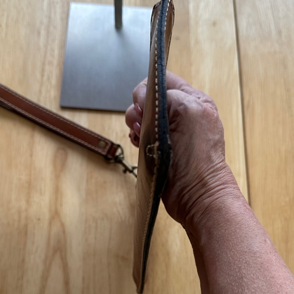 Patricia Nash Brown Leather Wristlet - Picture 3 of 8